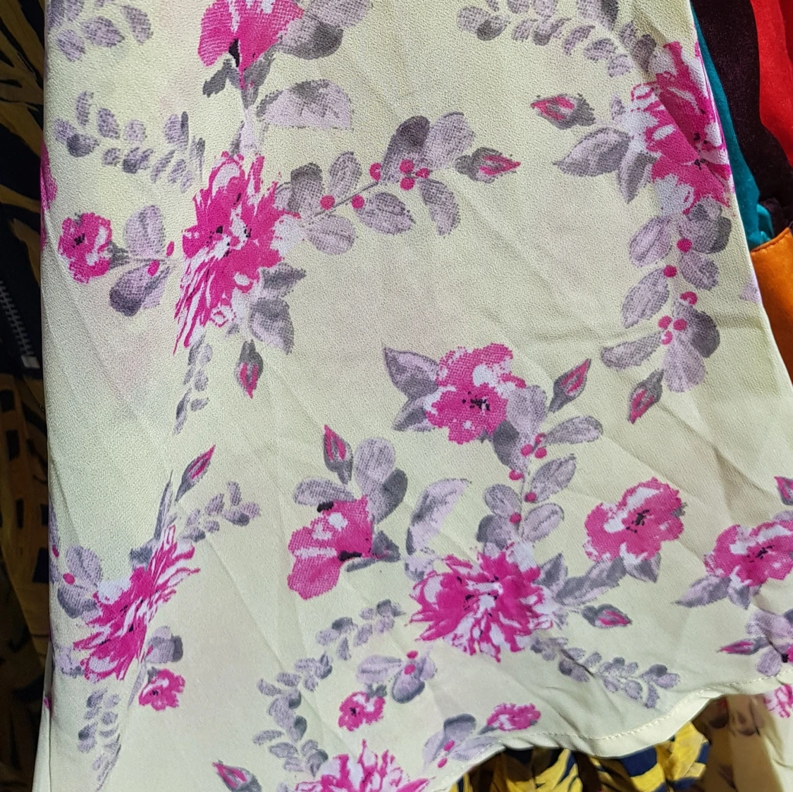 Blommig klänning från NA-KD strl 40 - 91