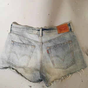 Levis shorts strl W30 - Coola Levis shorts. 