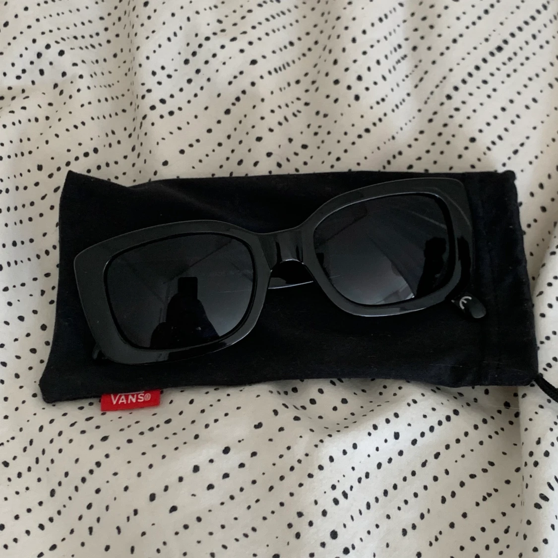 Oanvända solglasögon från vans