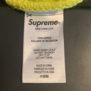 Äkta supreme mössa - Helt oanvänd supreme mössa köpt i boston