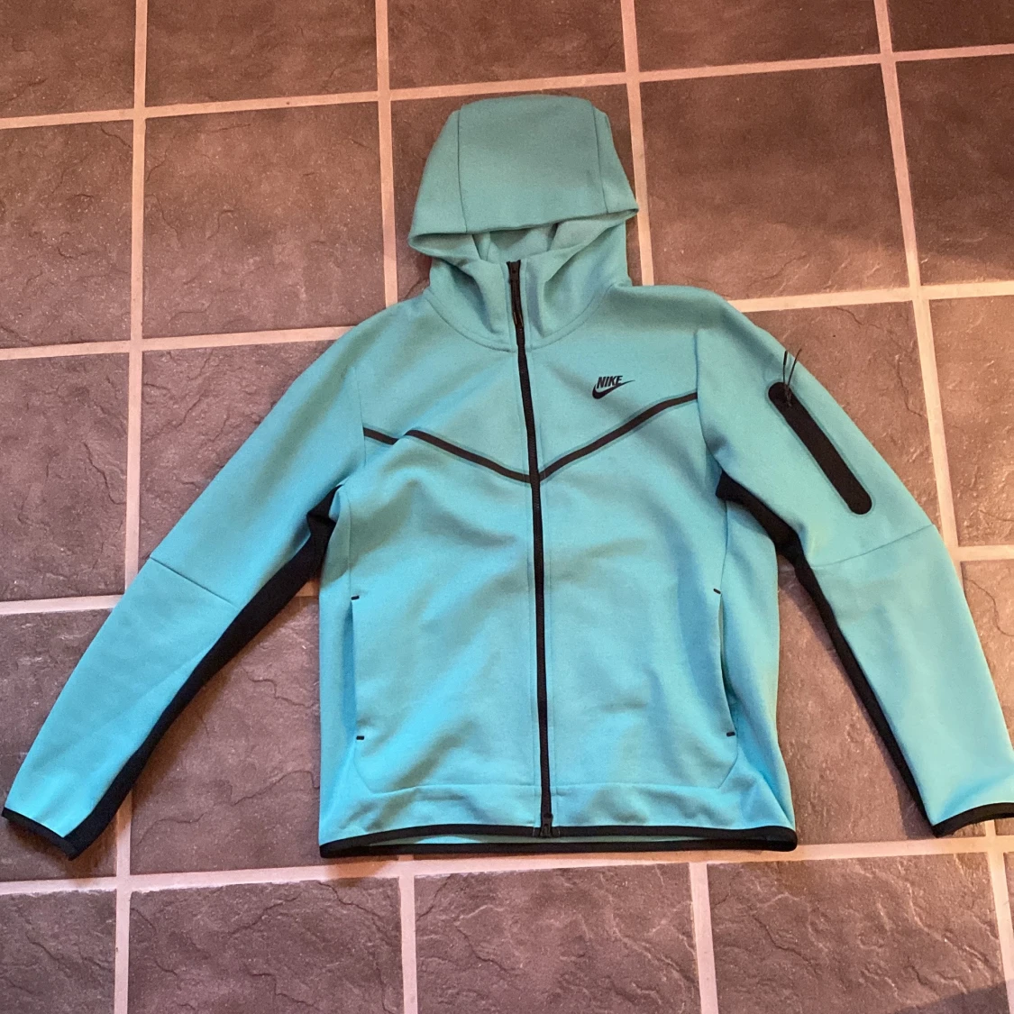 Nike hudi men drag kedjan storlek M