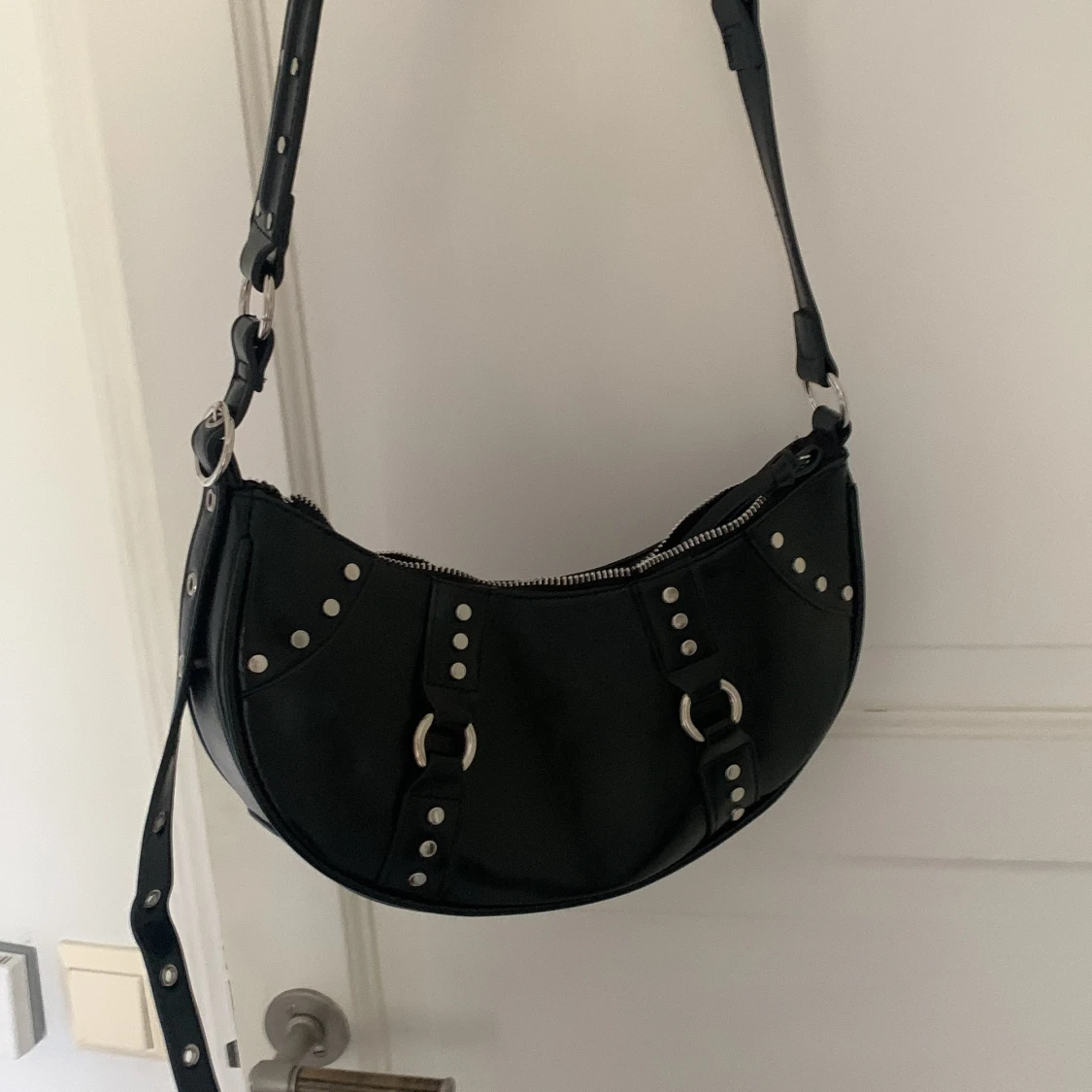Svart axelväska 