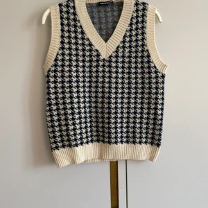 Stickad väst - Stickad väst ifrån SHEIN 