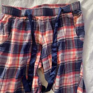 Pyjamas byxor från hunkermöller storlek s men är mer som xs