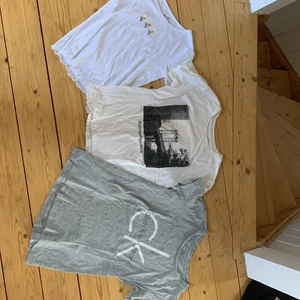T-shirts  - Hollister med tre söta blommor strl XS, Abercrombie&Fitch strl S, Calvin Klein strl XS