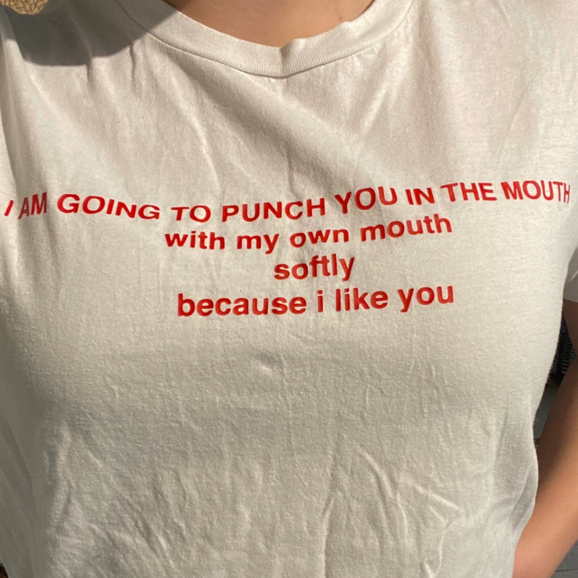 Vit t-shirt med tryck - 90