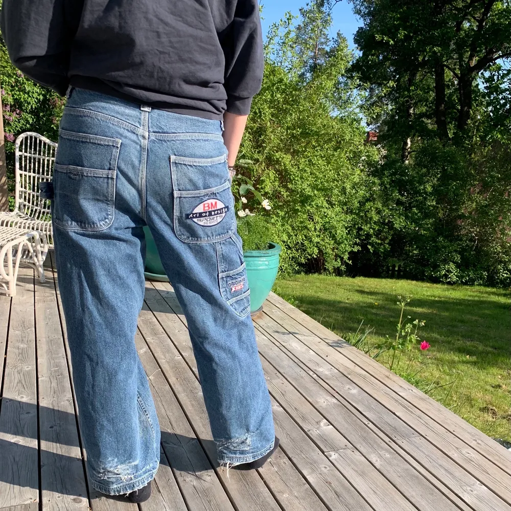 Asballa jeans köpta second hand. Älskar, men kommer ej till användning… Eminem Merch (????). Jeans & Byxor.