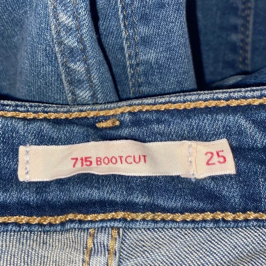 Levis bootcut!! - 90