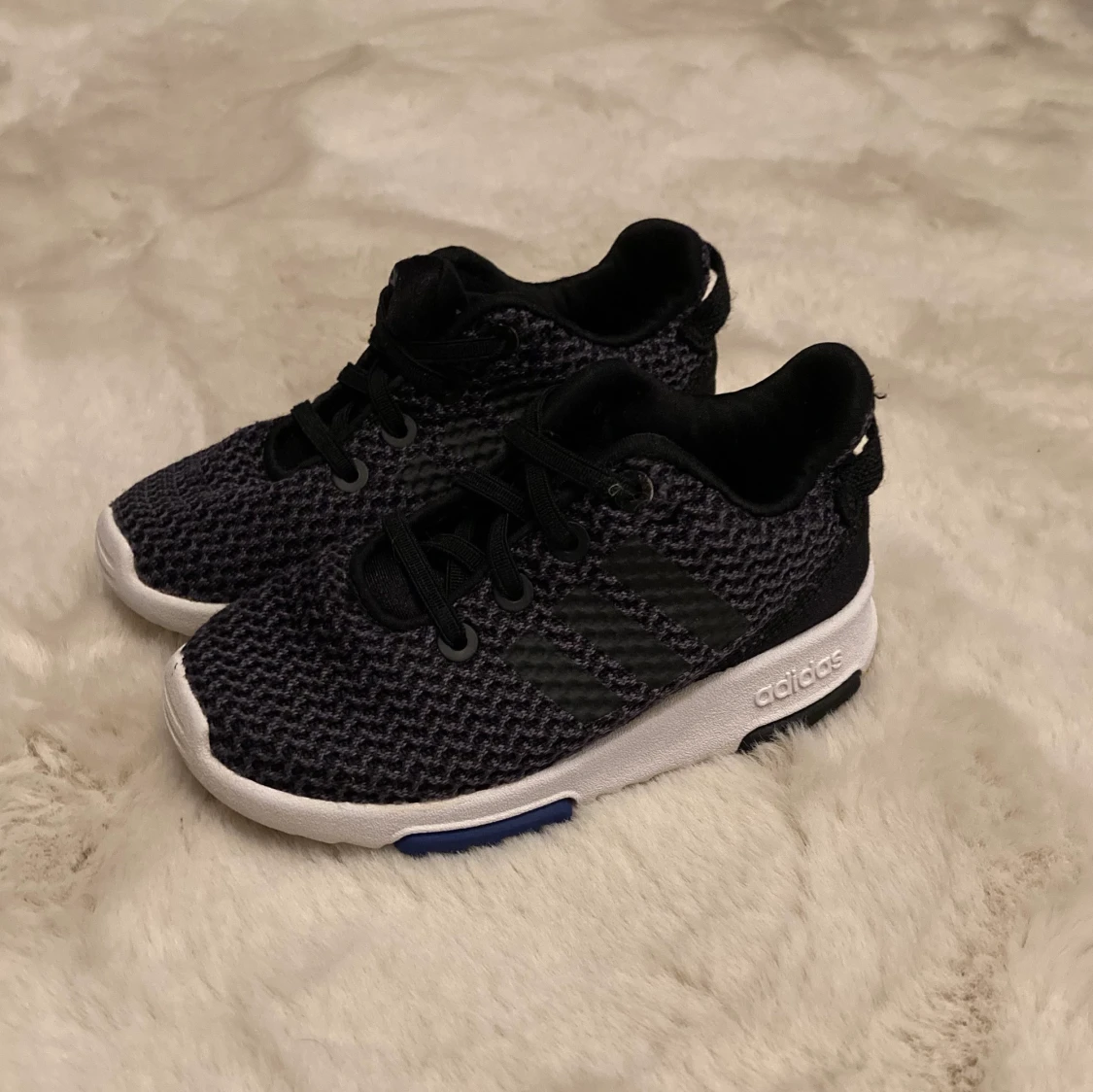 Adidas barngympaskor strl 24 - 90