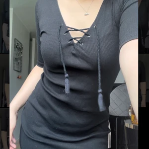 Svart klänning - Säljer då jag aldrig använder den, väldigt skön och perfekt som vardaglig klänning till vardagen! 