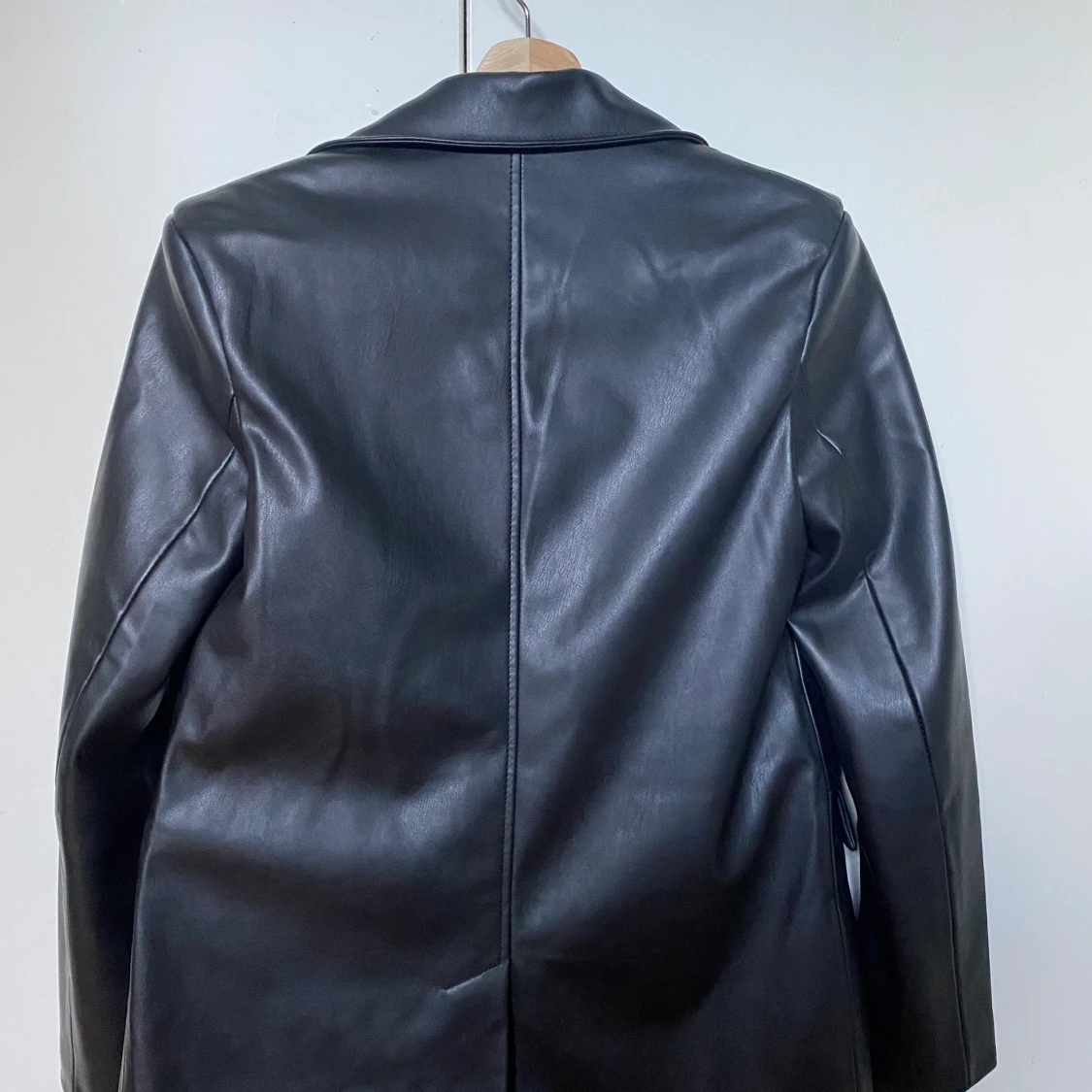 Svart skinnjacka - 91