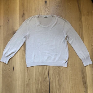 Acne jeans tröja - Felfri tröja från Acne Jeans i en kall beige nyans som på bilderna. Passar S-L, 100% bomull! 