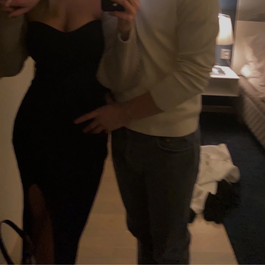 Svart offshoulder klänning 