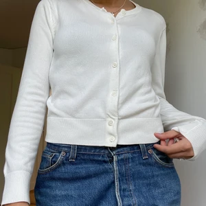 Vit kofta - aldrig använd 