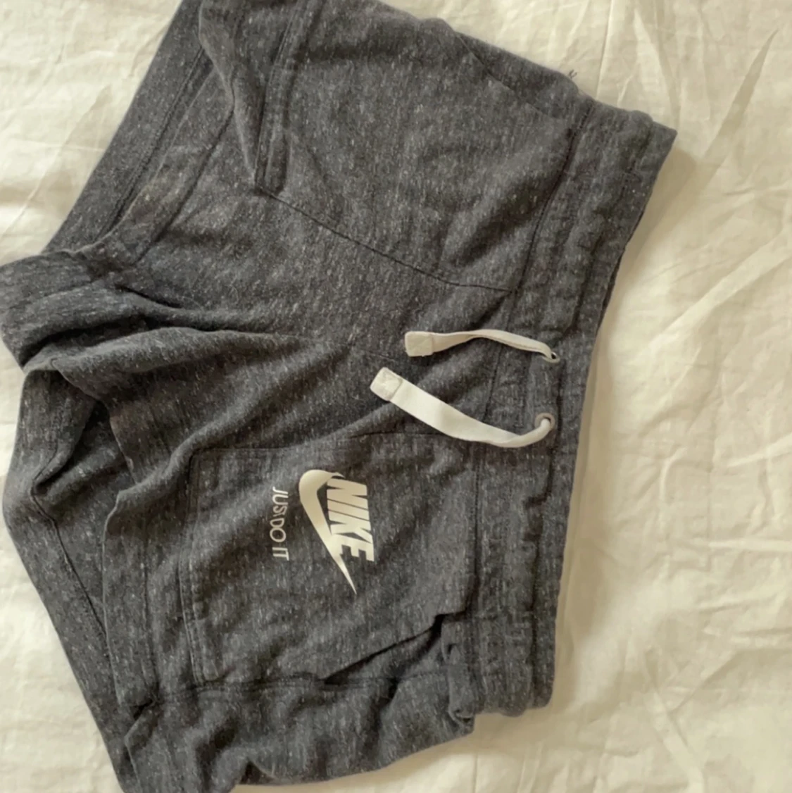 Nike shorts🖤🤍 - 90