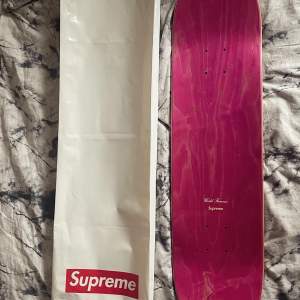 Supreme/Sekintani La Norhiro Skateboard Deck (Pink) Size:8.0tum Retail:1400kr Dm för mer info och bilder 