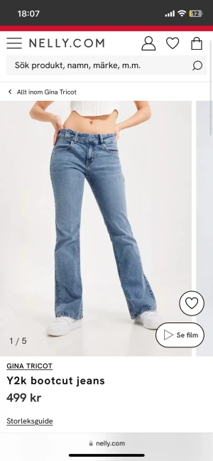Populära jeans från Gina  - Säljer nu mina super fina Jeans från Gina😍 inte mycket använda och tvättade två gånger. Sitter jättefint. Köpt för 499kr mitt pris 200kr det är diskuterbart men köparen står för frakt❤️
