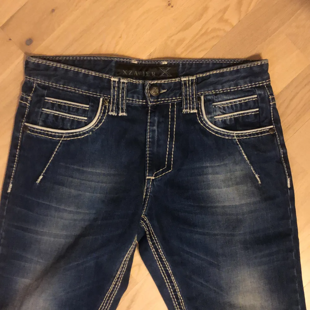 Dm om ni har frågor. Jeans & Byxor.