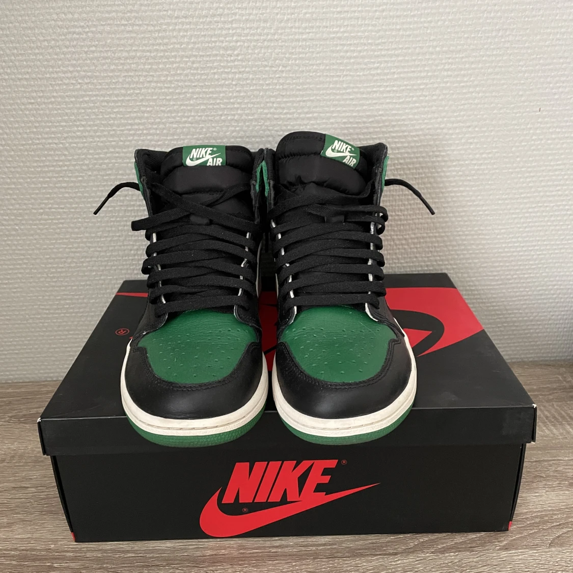 Jordan 1 Pine Green - 91