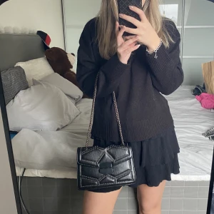 Väska - Säljer denna väskan, använd under en period men är i gott skick🥰