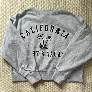 Tjocktröja  - Tjocktröja från zara 💗 använd ett par gånger 