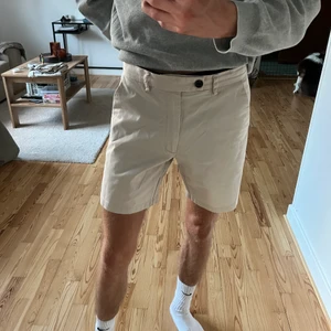 Chinoshorts från Dressmann Strl M - Chinoshorts från Dressmann Strl M