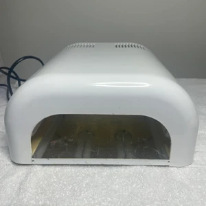 Uv lampa  - Uv-lampa till naglar funkar super bra fortfarande 😍