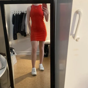 Klänning  - Röd super fin klänning 