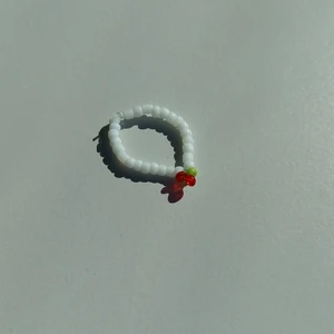 Körsbärsring!! - 7kr!! Men om du köper något annat också blir det 5kr!