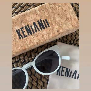 Kenianii eyewear -  🧳