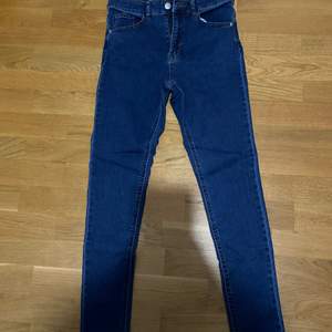 Skinny jeans från bik bok. Endast provade, ord pris 299