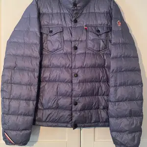 Moncler avranches strl 4 passar mig som har M/L Cond 9/10 