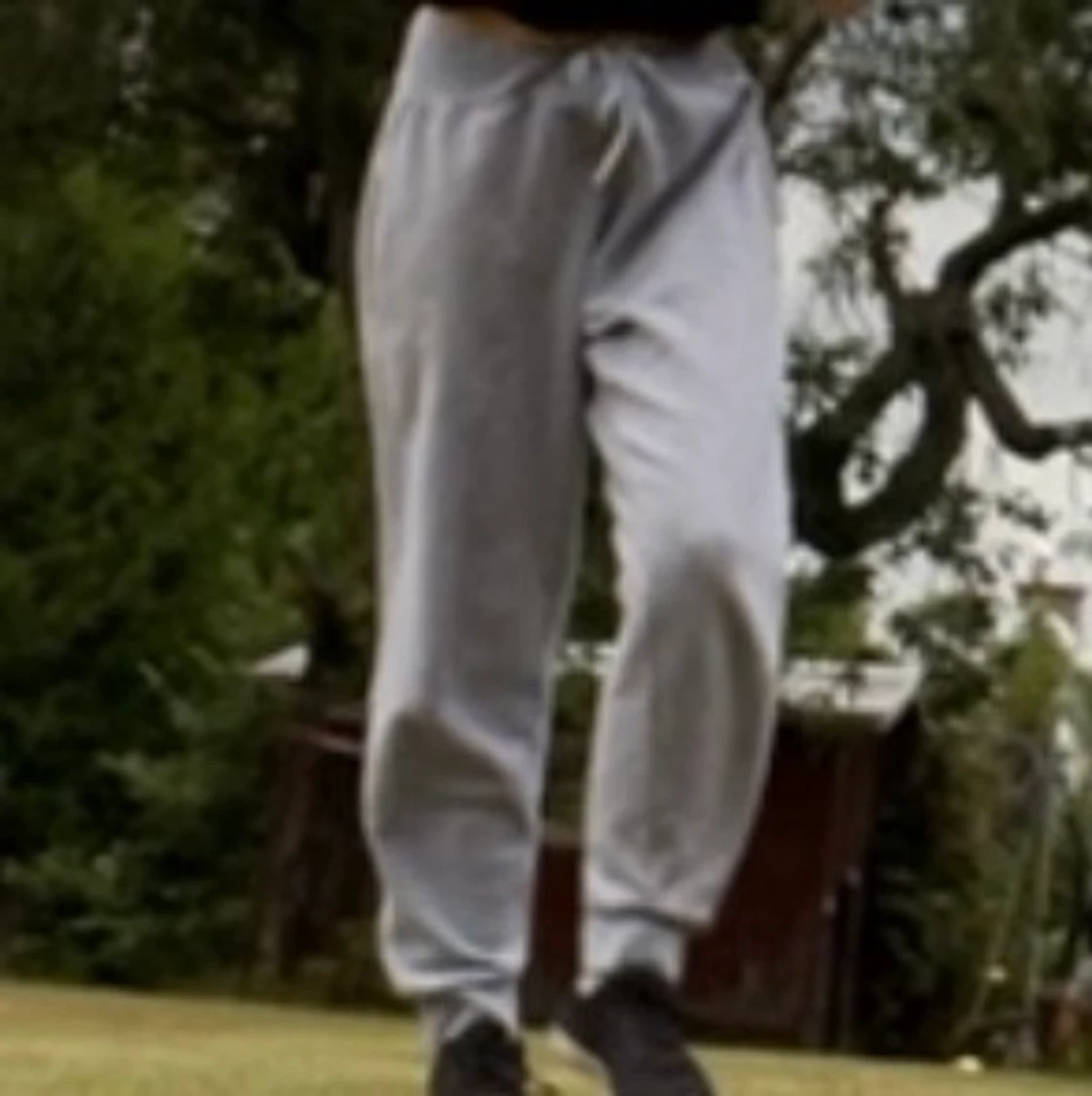 Grå mjukisbyxor  - 90