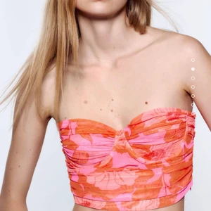 Topp från zara!  - Super fin topp från zara i storlek xs. Oandänd med prislapp kvar. 