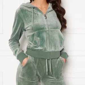 0kr   - Söket detta juice couture sätt. Storlek xxs elle xs. Hälst under 1000kr