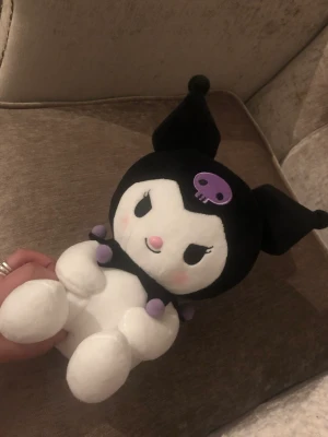Heltny Hellokitty(kuromi) gosedjur - Köpt för 250kr Hello kitty kuromi gosedjur helt ny