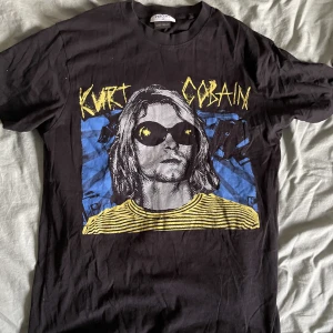 Kurt Cobain T-shirt  - Bara använd 3 gången och i bra skick
