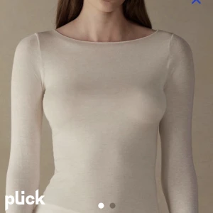 Intimissimi tröja - Funderar på att sälja min vita favorit intimissimi tröja då den tyvärr inte kommer till så mycket användning❤️ använd en gång. 