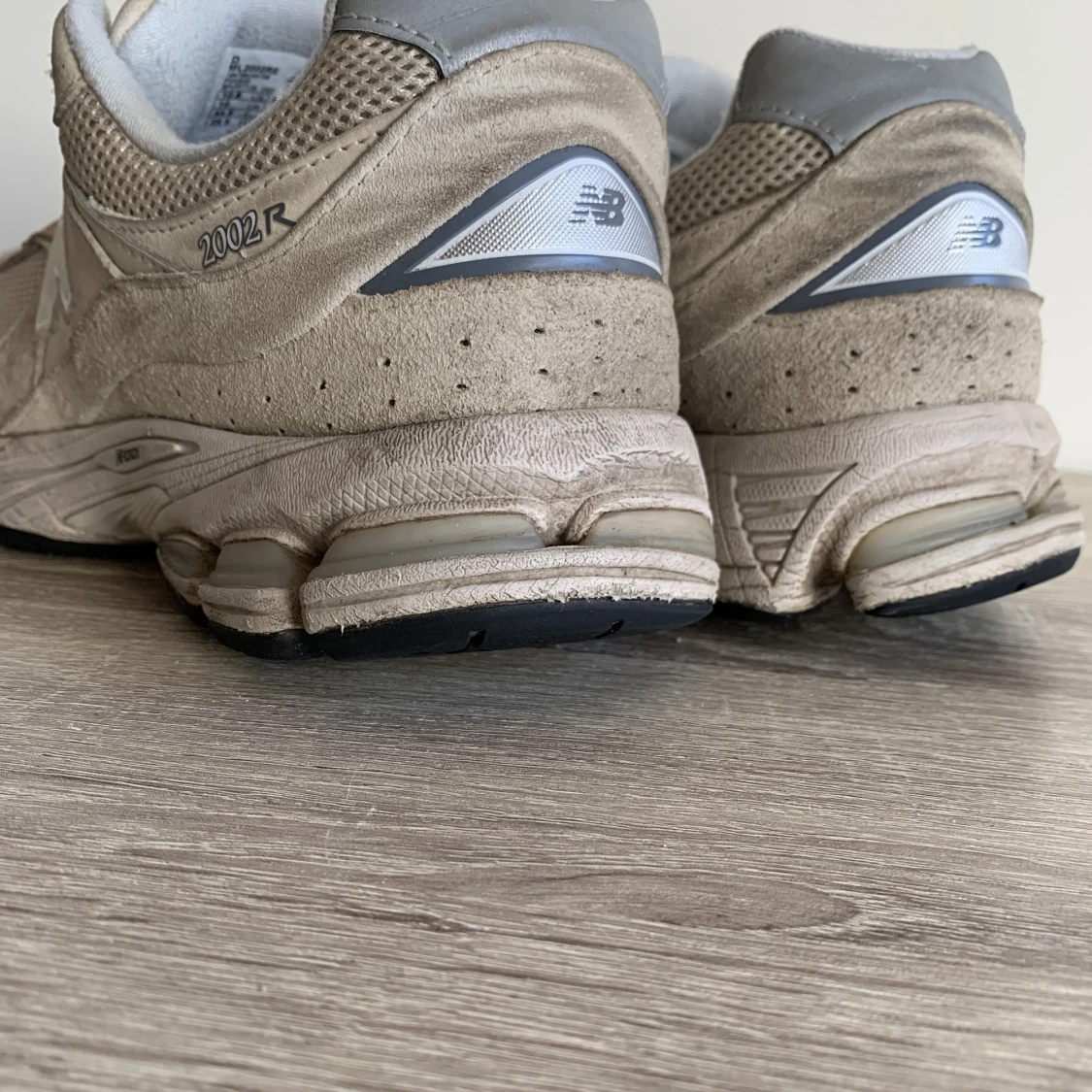 New Balance 2002r Bone with Light Aluminium  - 91