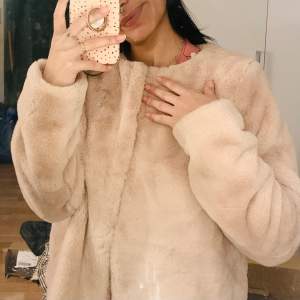 Fake fur baby pink coat only used once on a wedding.  Size S but fits M too  Selling because I need. If you’re interested in more items I can give discount, so take a look at my marketplace ❤️ Can meet up in Malmö or delivery by shipping. 