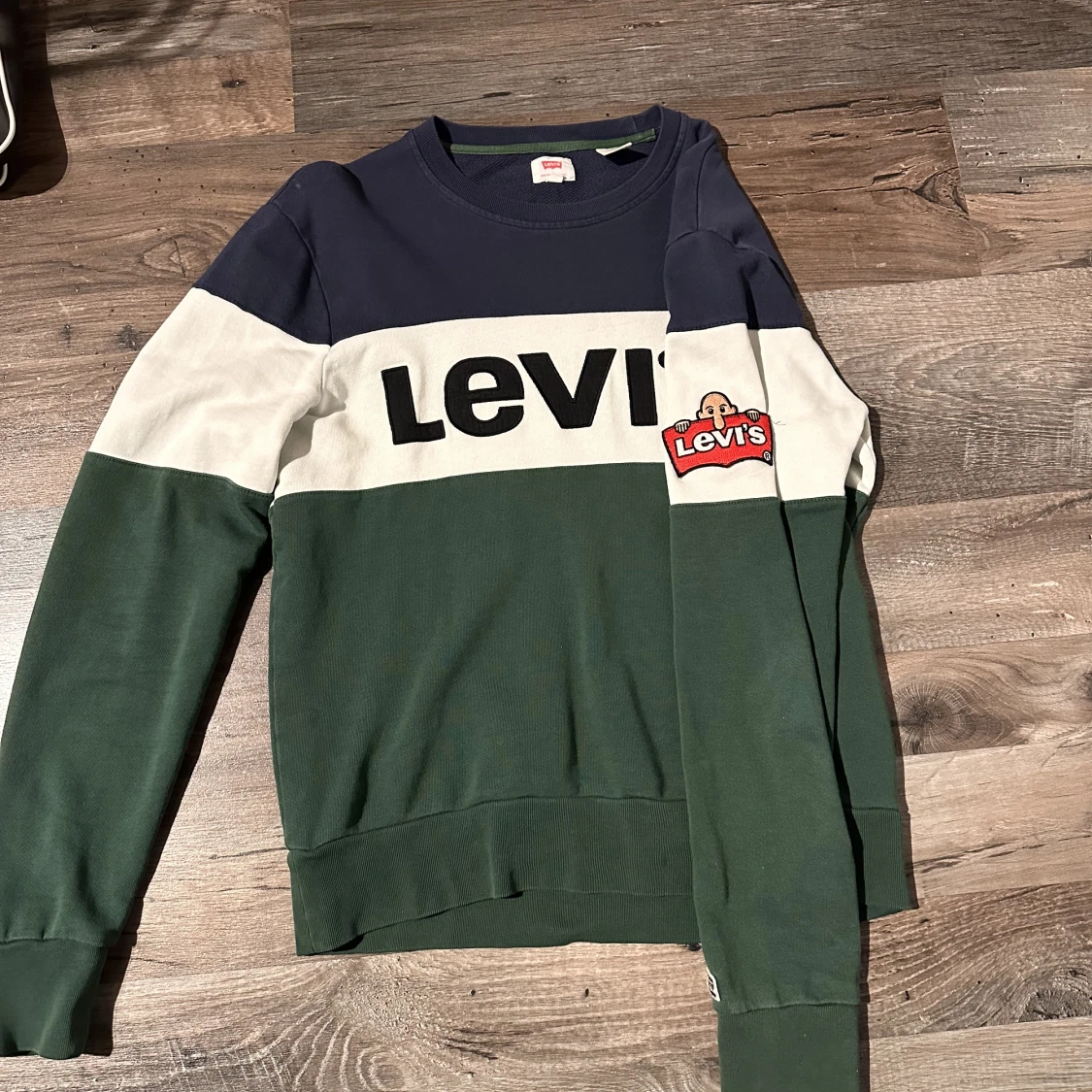 Levi’s tröja  - 90