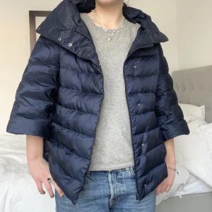 Jacka!  - Säljer denna jacka från Line of oslo som är identisk med Herno jackorna! Perfekt till våren❤️