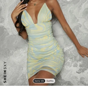 Sommar klänning - Sommarklänning, 100kr  (Rensar garderoben pga flytt)