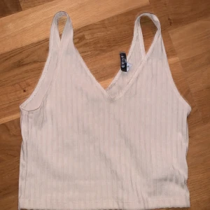 Beige linne - Från nakd 