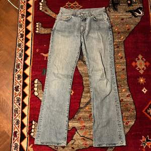 Feta CK jeans i straight fit, bra cond för åldern men lite små, buda o fråga på🙏