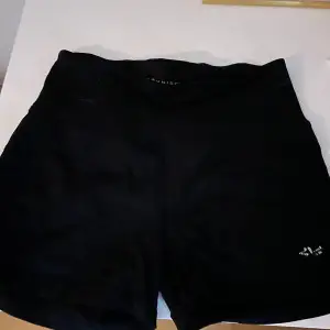 Rönnish tränings shorts . 