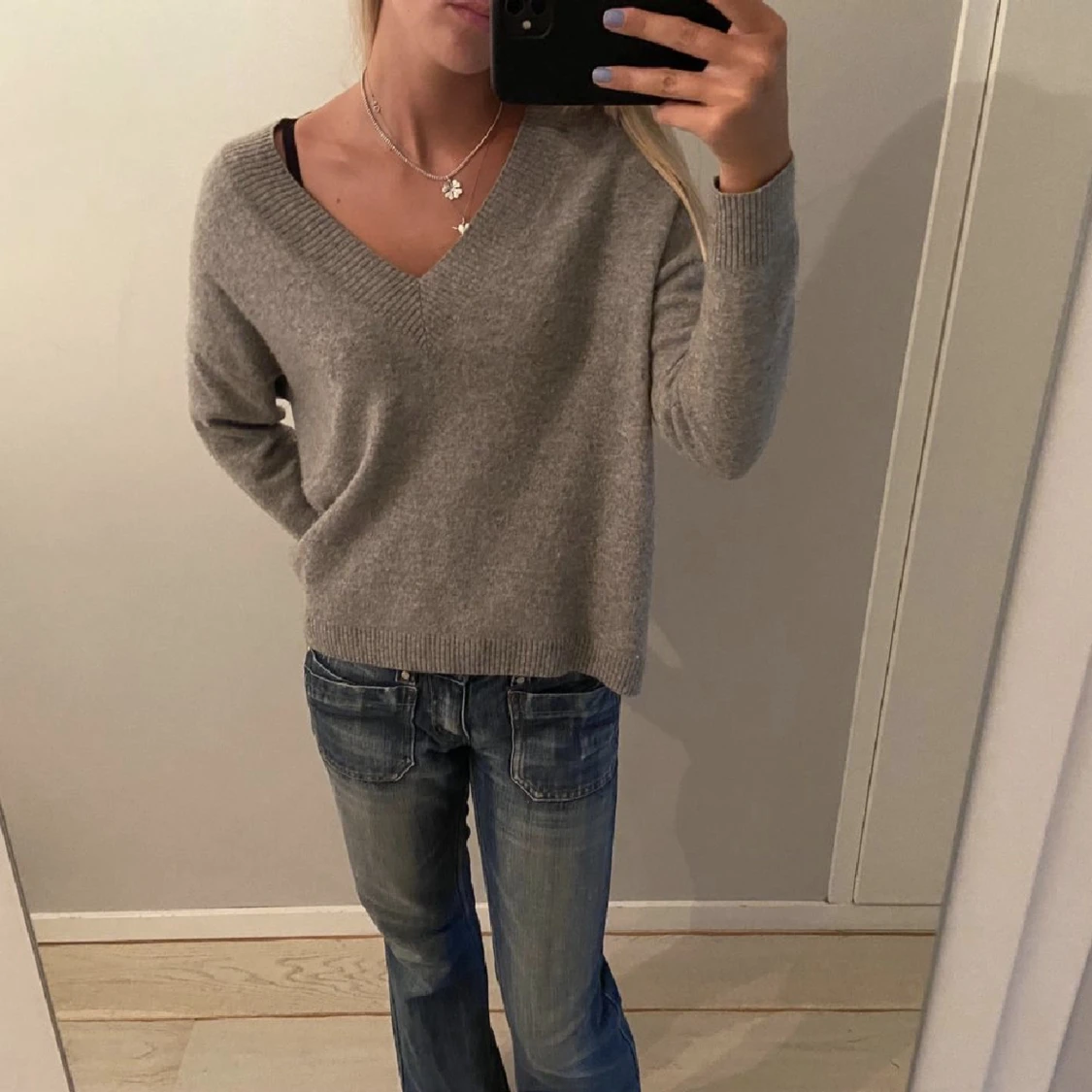 Grå tröja - 90