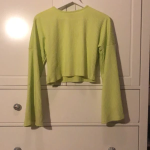 Ginatrico topp  - Säljer denna pga att den inte kommer till änvändning längre!🩵  Använd väll lite små fläckar som säkert går bort i tvätten! 🫶🏼 Annars är den jättefin🥰