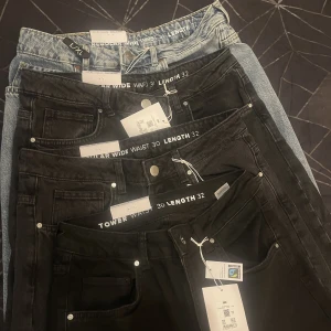 Jeans 4st från BikBok - Har 4st Wide Jeans från BikBok.  Nytt pris 599kr/st.  Ni få lägga eran pris förslag dm😊  De finns i Karlstad/Forshaga, kan fraktas också. 