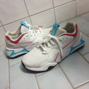 Puma skor  - Testade en gång, men stora för mig